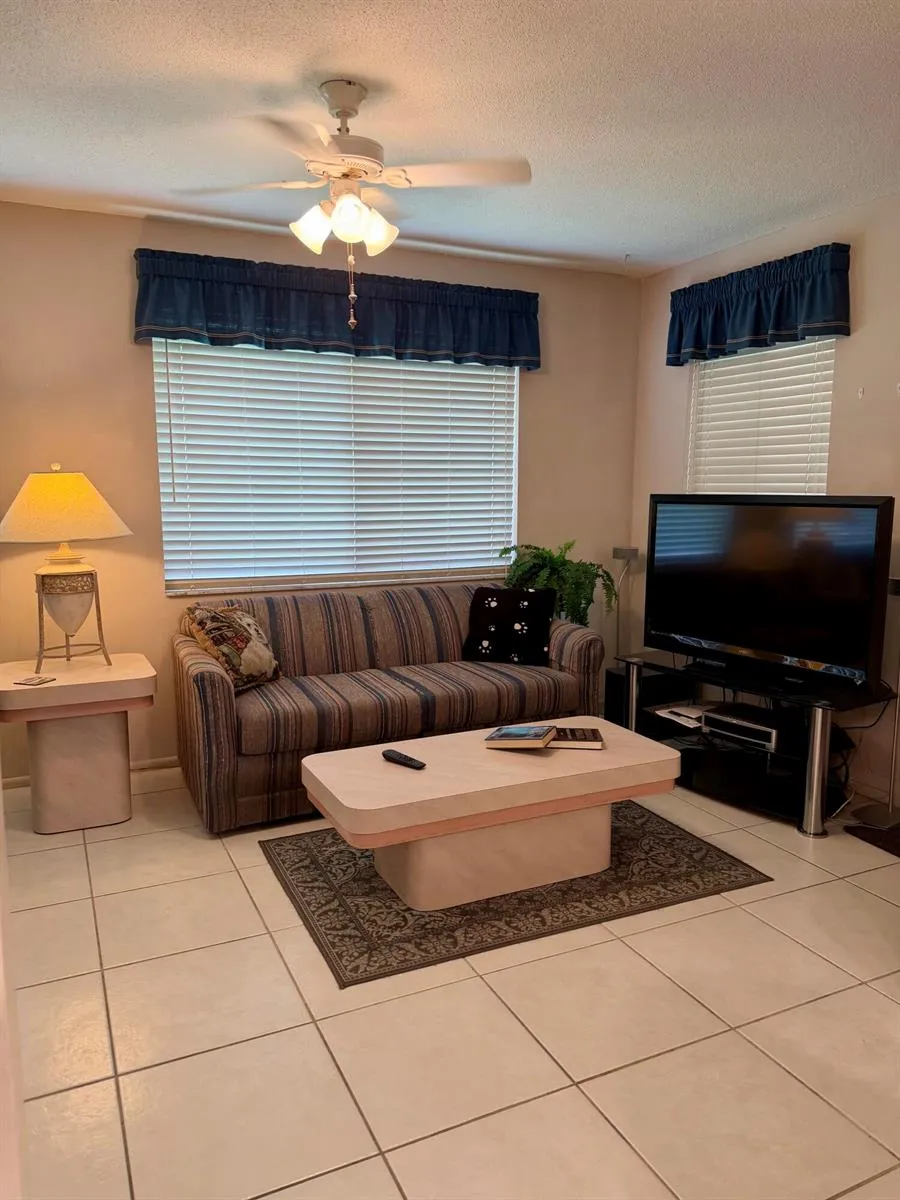 4927 NW 47th Terrace Tamarac, FL 33319