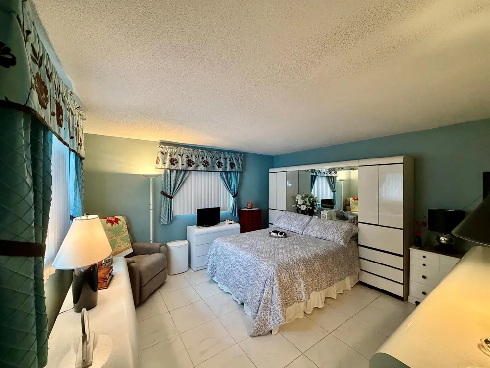 4927 NW 47th Terrace Tamarac, FL 33319