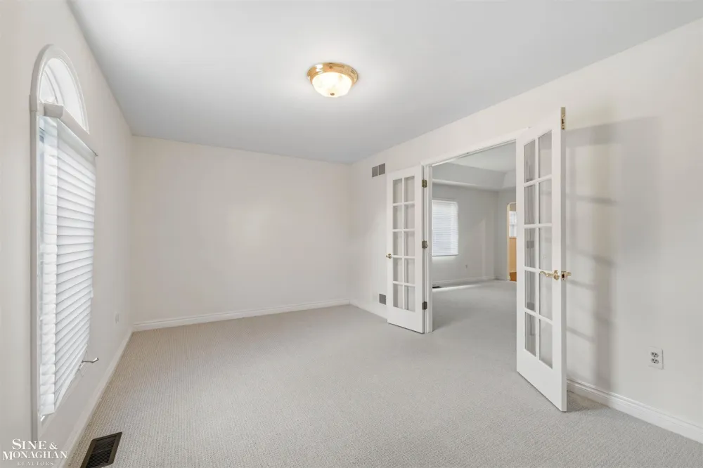 20675 Morningside Drive Grosse Pointe Woods City, MI 48236
