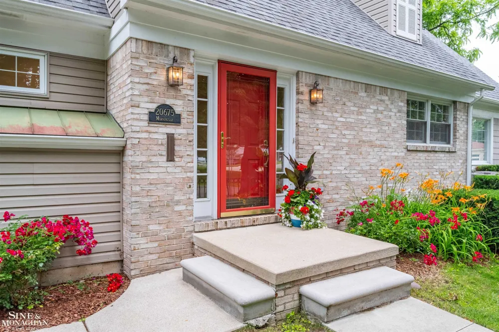 20675 Morningside Drive Grosse Pointe Woods City, MI 48236