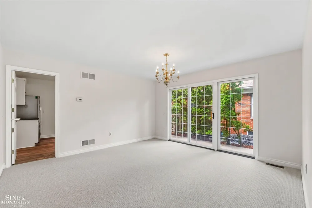 20675 Morningside Drive Grosse Pointe Woods City, MI 48236