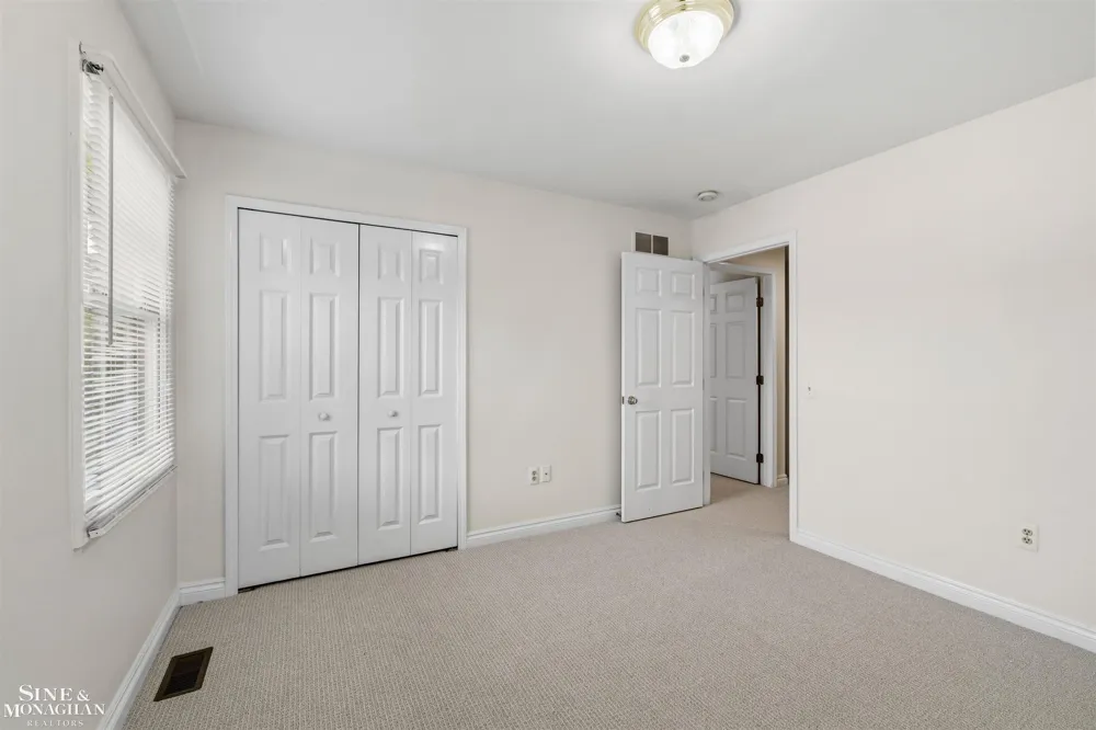 20675 Morningside Drive Grosse Pointe Woods City, MI 48236