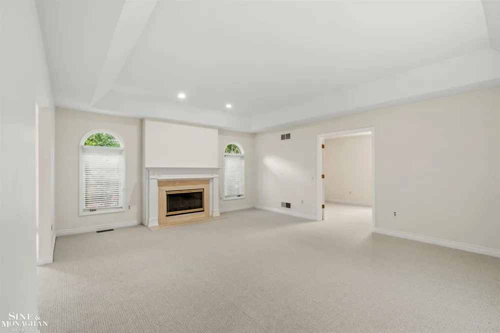 20675 Morningside Drive Grosse Pointe Woods City, MI 48236