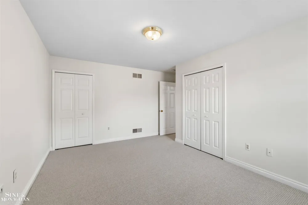 20675 Morningside Drive Grosse Pointe Woods City, MI 48236