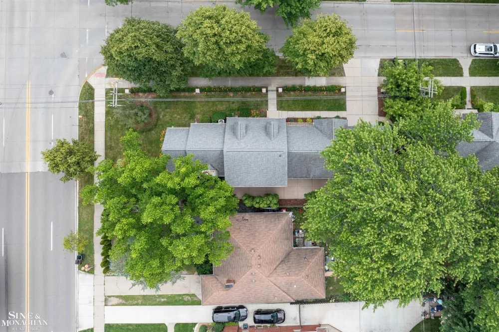 20675 Morningside Drive Grosse Pointe Woods City, MI 48236