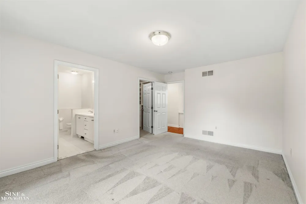 20675 Morningside Drive Grosse Pointe Woods City, MI 48236