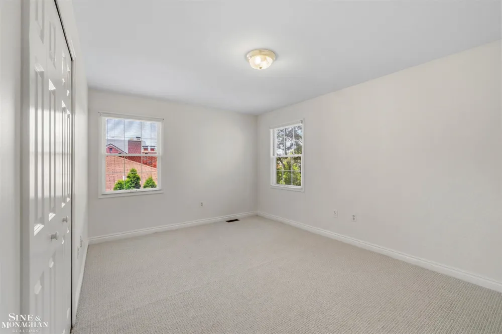 20675 Morningside Drive Grosse Pointe Woods City, MI 48236