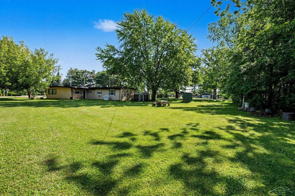 4042 S Oak Drive Billings Township, MI 48612