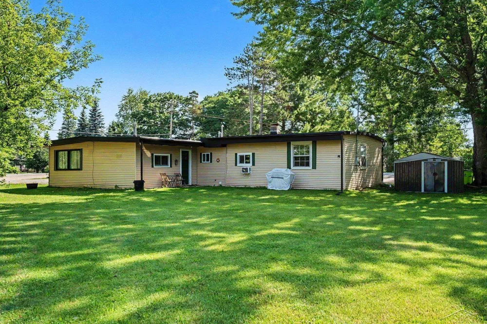 4042 S Oak Drive Billings Township, MI 48612