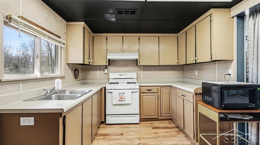 4042 S Oak Drive Billings Township, MI 48612