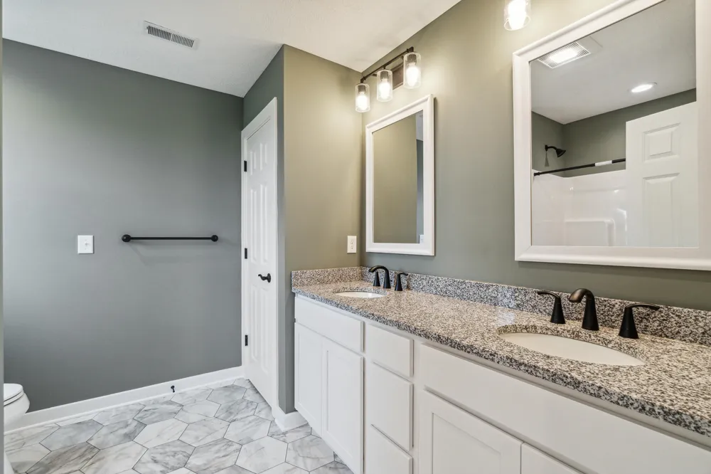 15312 Sherwood Lane Lansing, MI 48906
