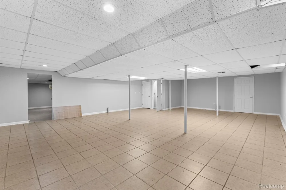12173 Chandler Drive Plymouth Charter Township, MI 48170