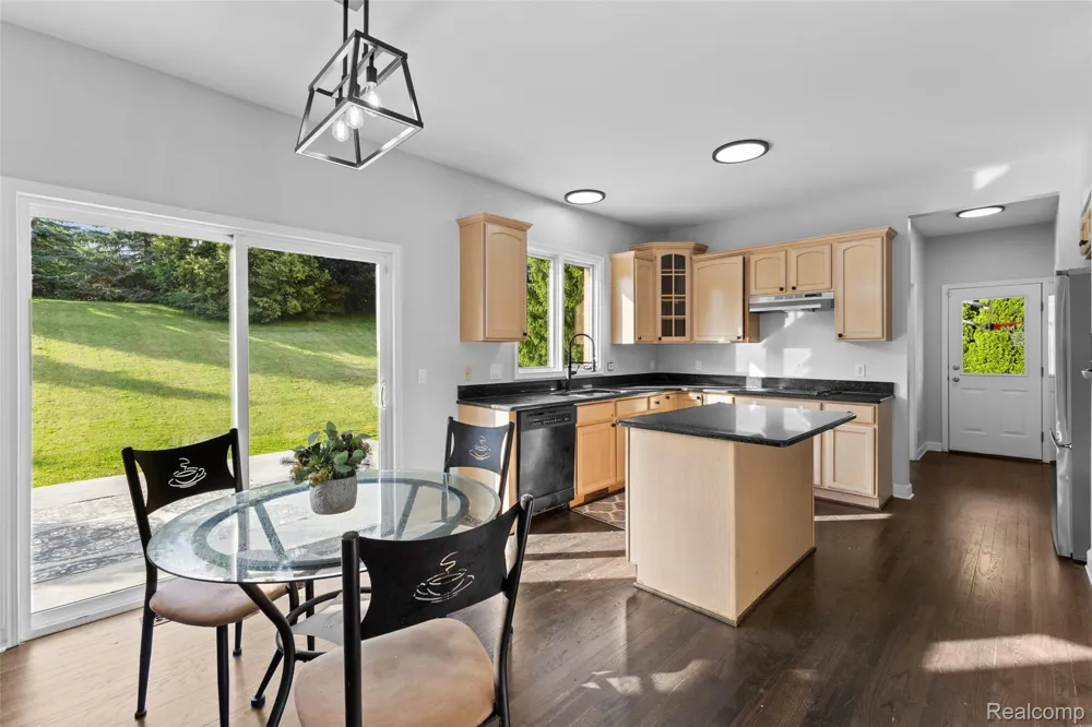12173 Chandler Drive Plymouth Charter Township, MI 48170