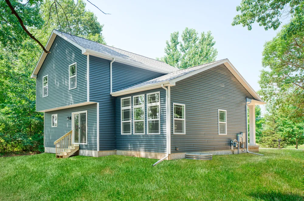 15317 Sherwood Lane Lansing, MI 48906