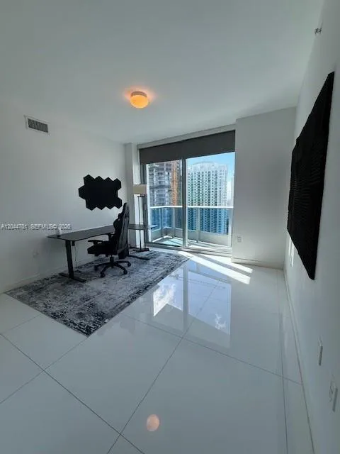 200 Biscayne Boulevard Way #3102 Miami, FL 33131