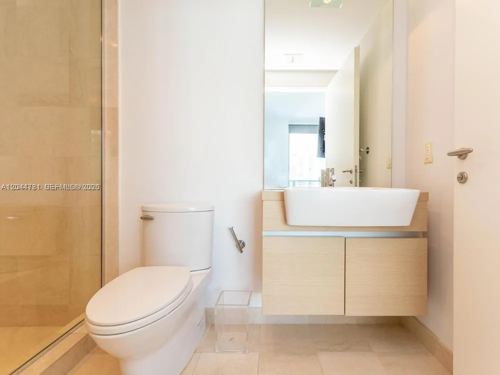 200 Biscayne Boulevard Way #3102 Miami, FL 33131