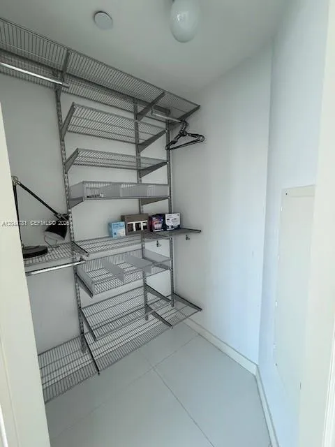 200 Biscayne Boulevard Way #3102 Miami, FL 33131