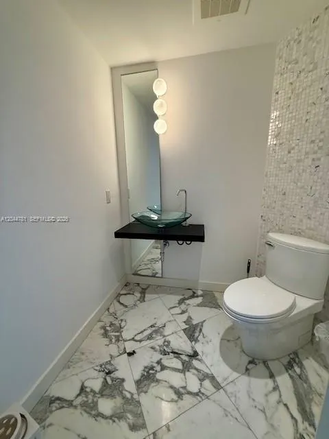 200 Biscayne Boulevard Way #3102 Miami, FL 33131