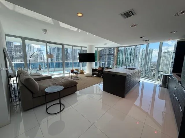 200 Biscayne Boulevard Way #3102 Miami, FL 33131