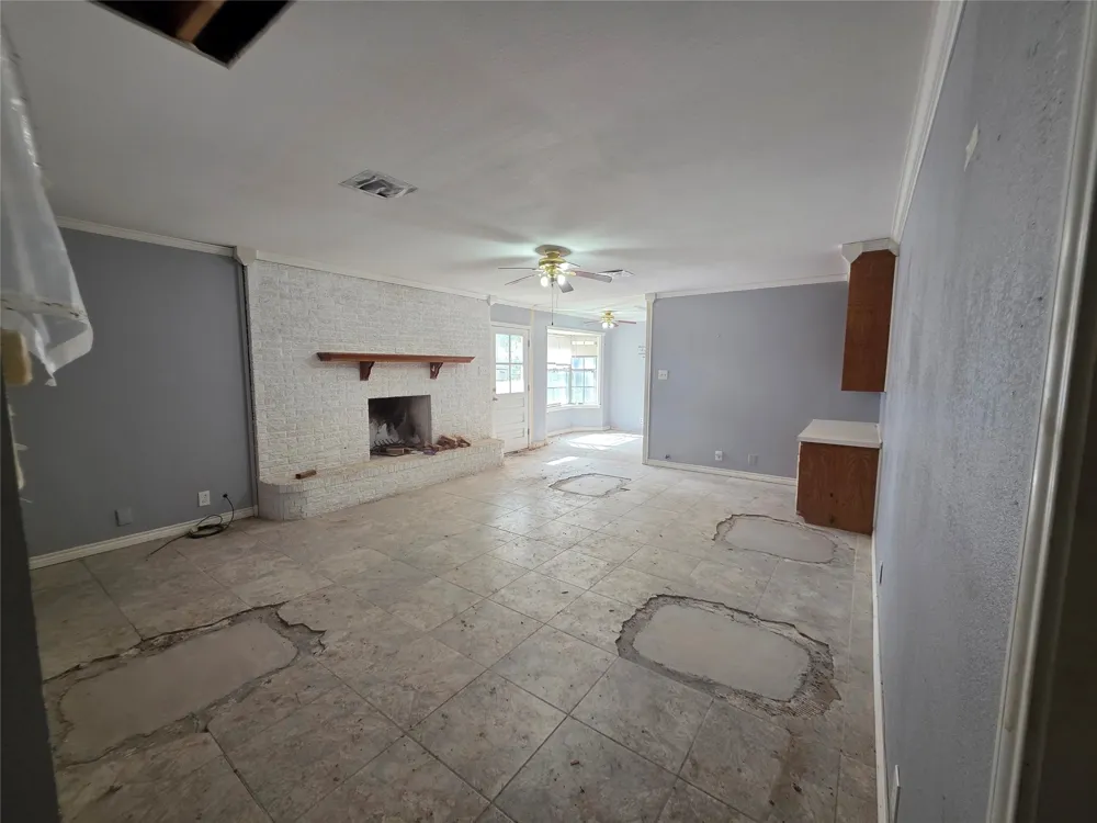 204 Fordyce Street Barry, TX 75102