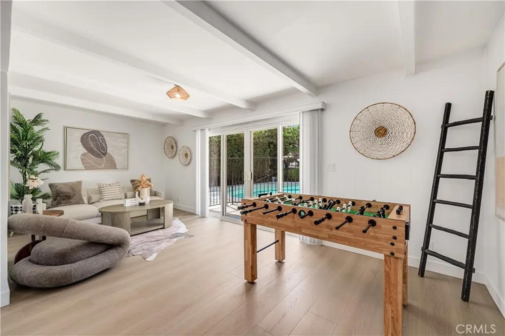458 W Winnie Way Arcadia, CA 91007