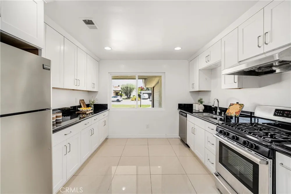 458 W Winnie Way Arcadia, CA 91007