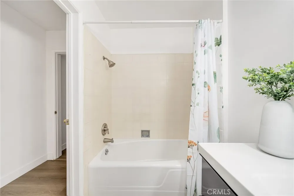 458 W Winnie Way Arcadia, CA 91007