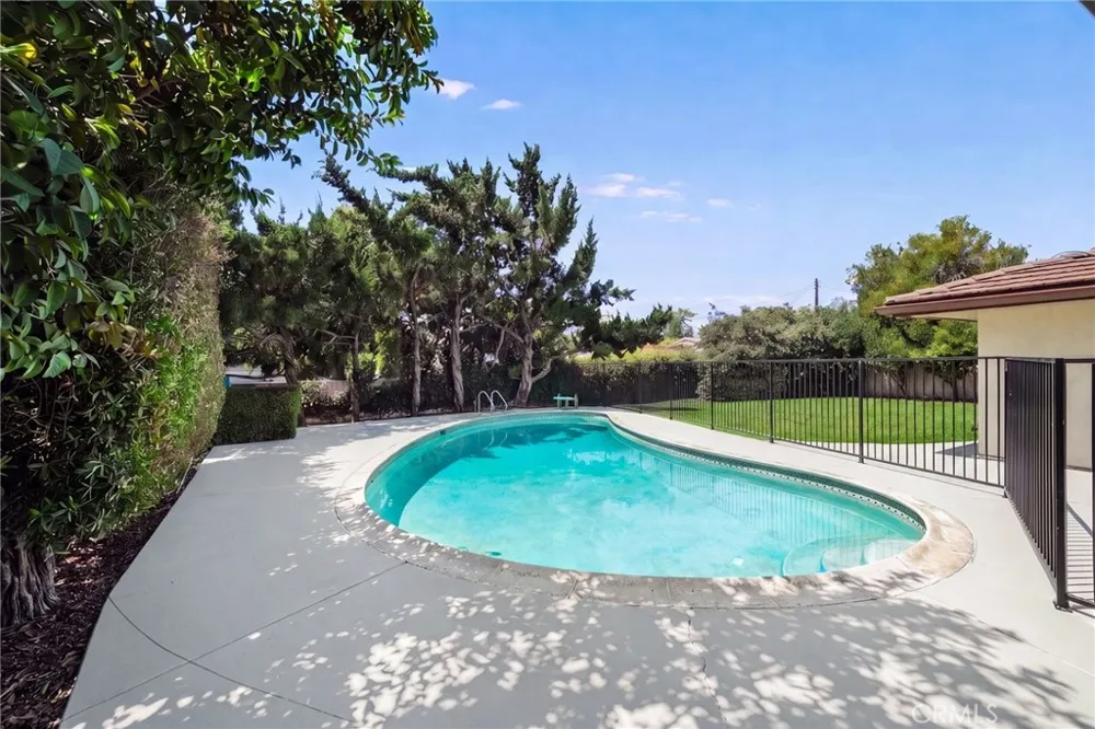 458 W Winnie Way Arcadia, CA 91007