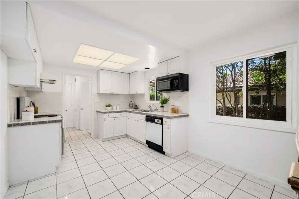 458 W Winnie Way Arcadia, CA 91007