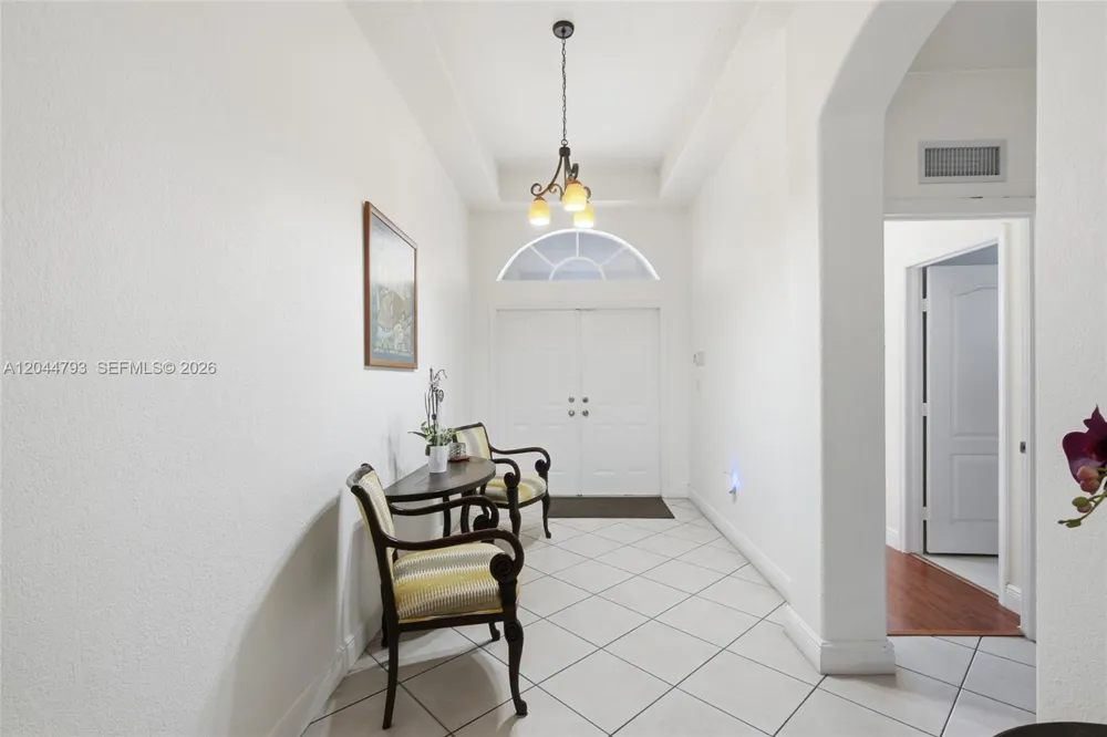 15125 SW 12th Ter Miami, FL 33194