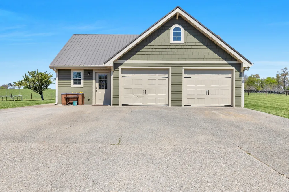 3988 Fykes Grove Rd Cedar Hill, TN 37032