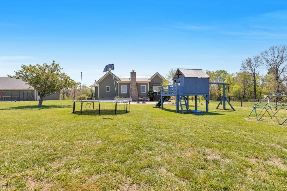 3988 Fykes Grove Rd Cedar Hill, TN 37032