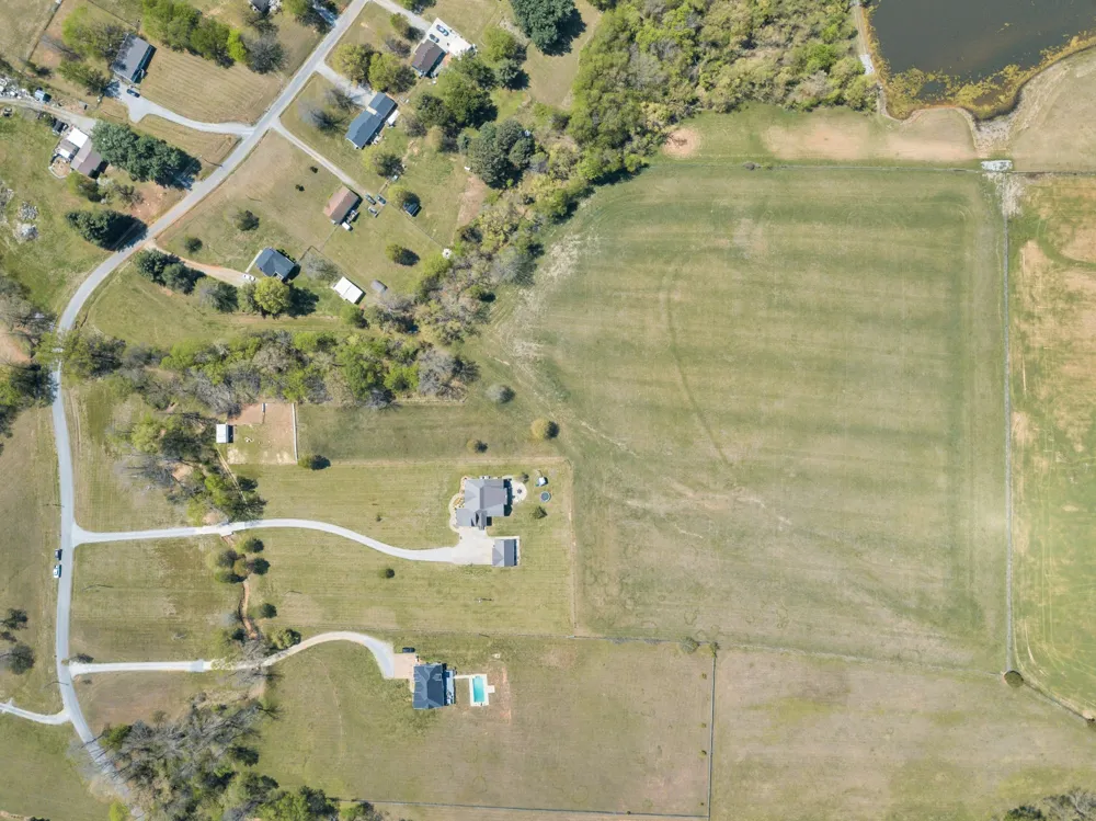 3988 Fykes Grove Rd Cedar Hill, TN 37032