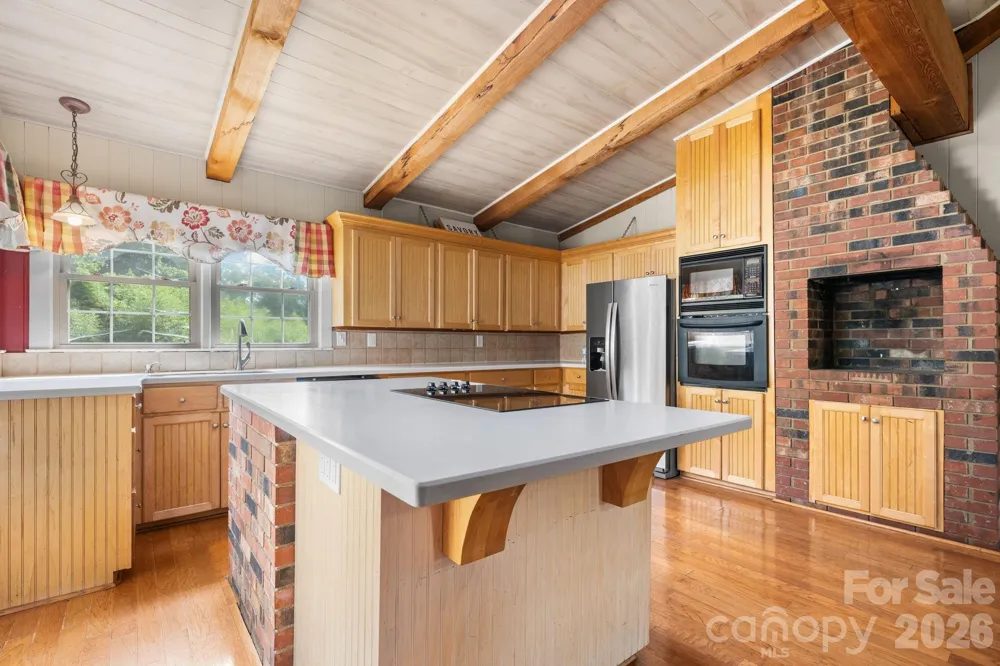 15 6th Em Street Marion, NC 28752