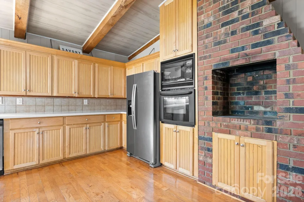 15 6th Em Street Marion, NC 28752
