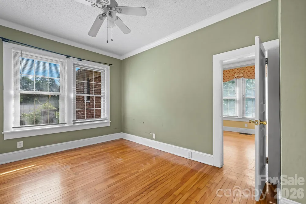 15 6th Em Street Marion, NC 28752