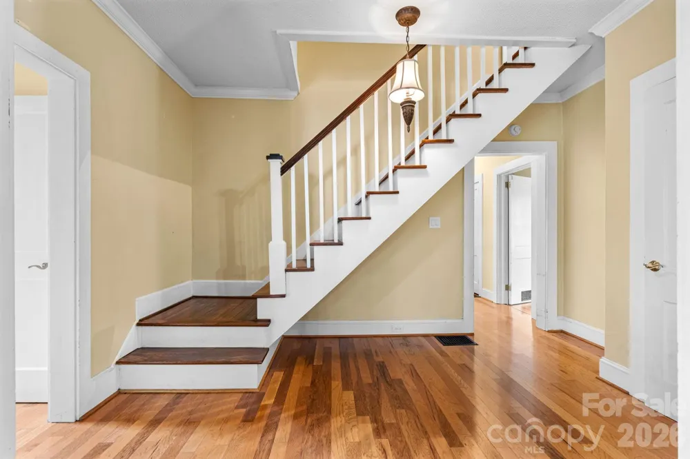 15 6th Em Street Marion, NC 28752