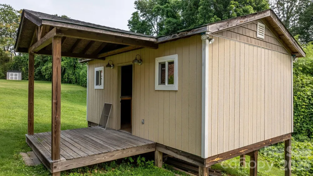 15 6th Em Street Marion, NC 28752