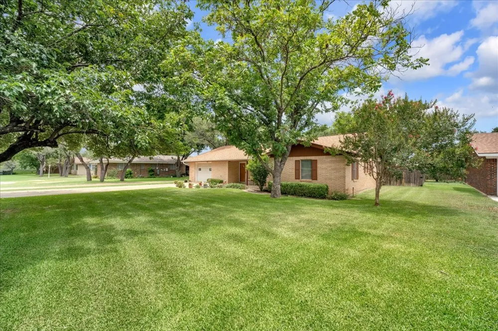419 S Williams Street Hamilton, TX 76531
