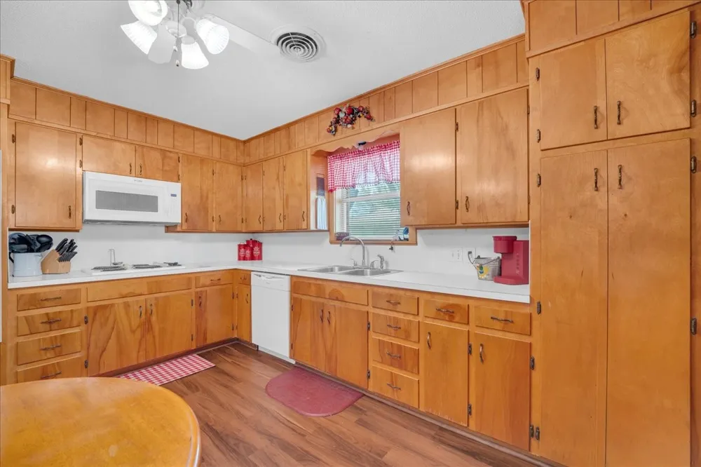 419 S Williams Street Hamilton, TX 76531