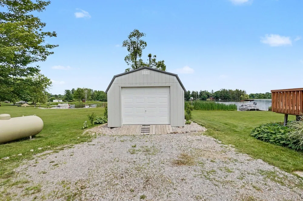 3452 W Lake Drive Sears, MI 49679