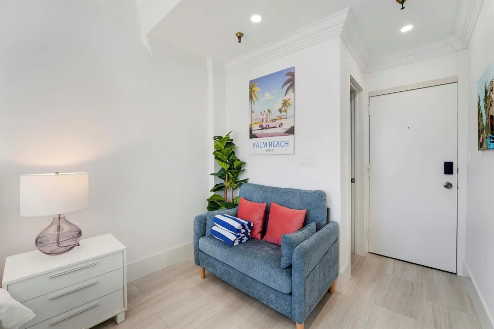 235 Sunrise Avenue #2011 Palm Beach, FL 33480