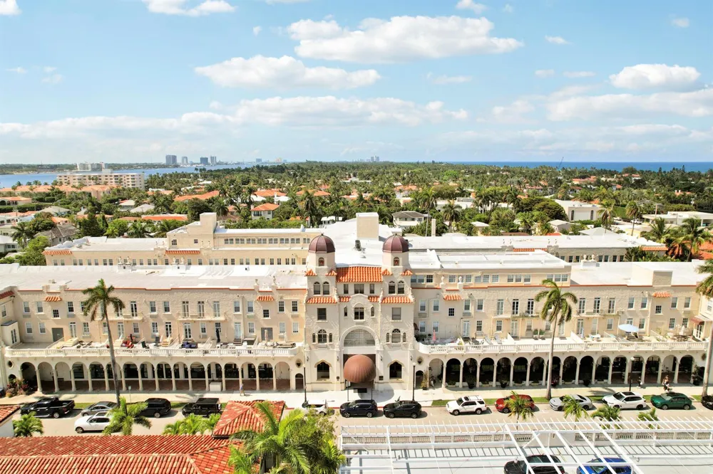 235 Sunrise Avenue #2011 Palm Beach, FL 33480