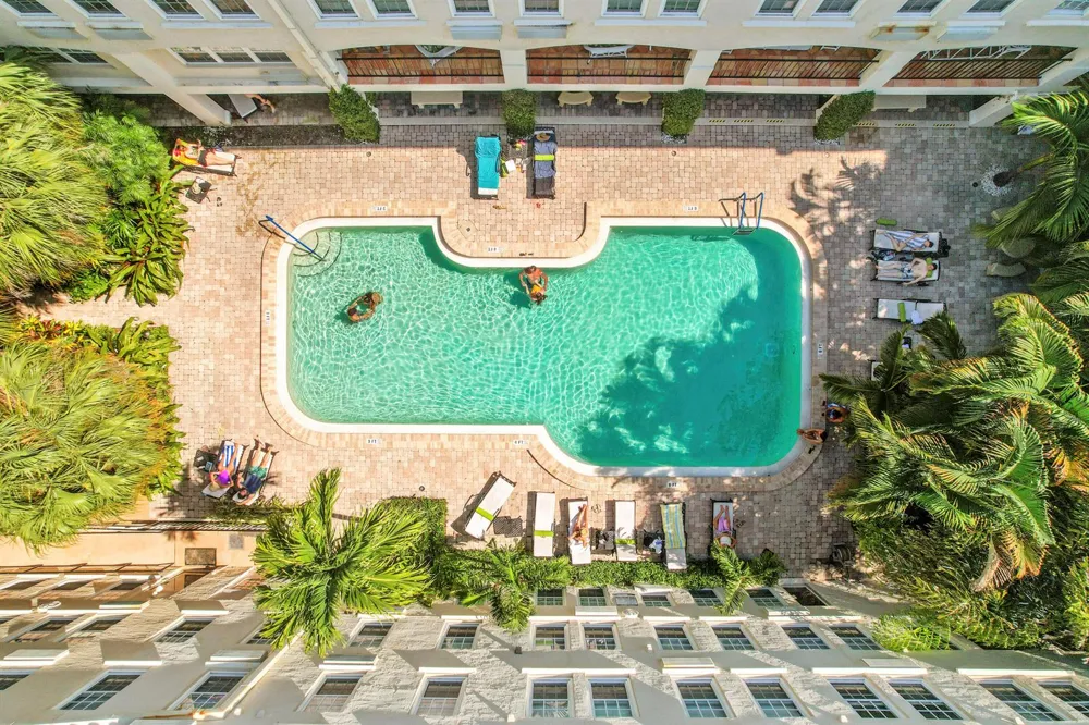 235 Sunrise Avenue #2011 Palm Beach, FL 33480
