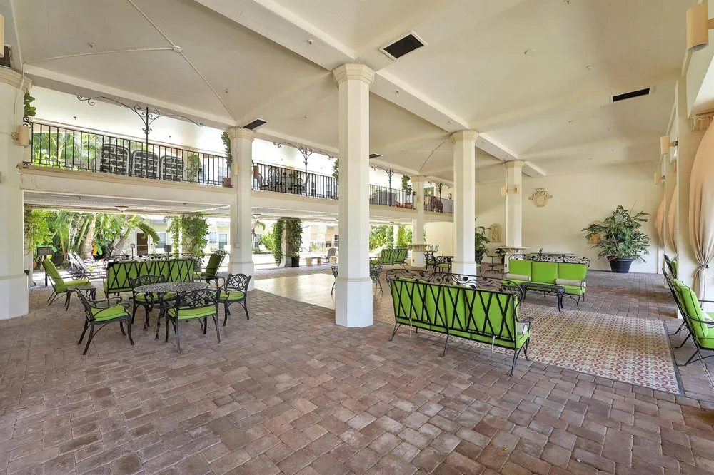 235 Sunrise Avenue #2011 Palm Beach, FL 33480