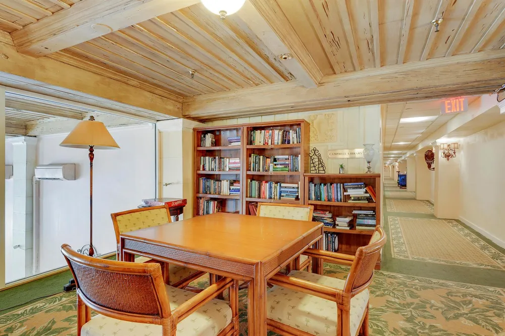 235 Sunrise Avenue #2011 Palm Beach, FL 33480