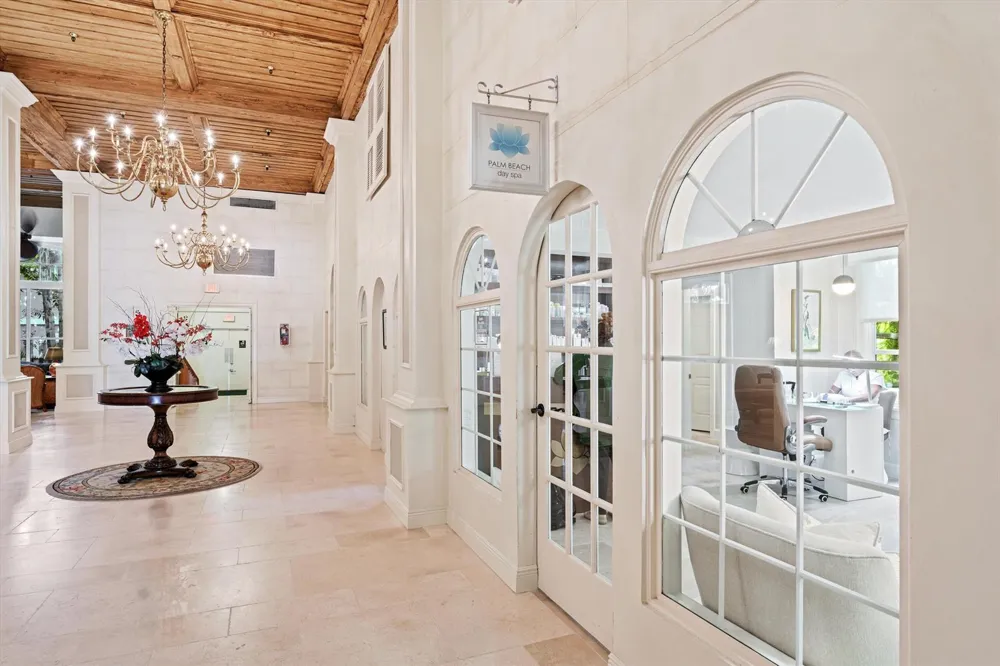 235 Sunrise Avenue #2011 Palm Beach, FL 33480