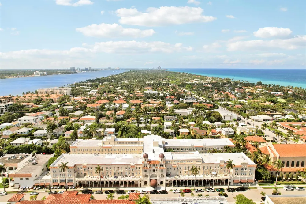 235 Sunrise Avenue #2011 Palm Beach, FL 33480