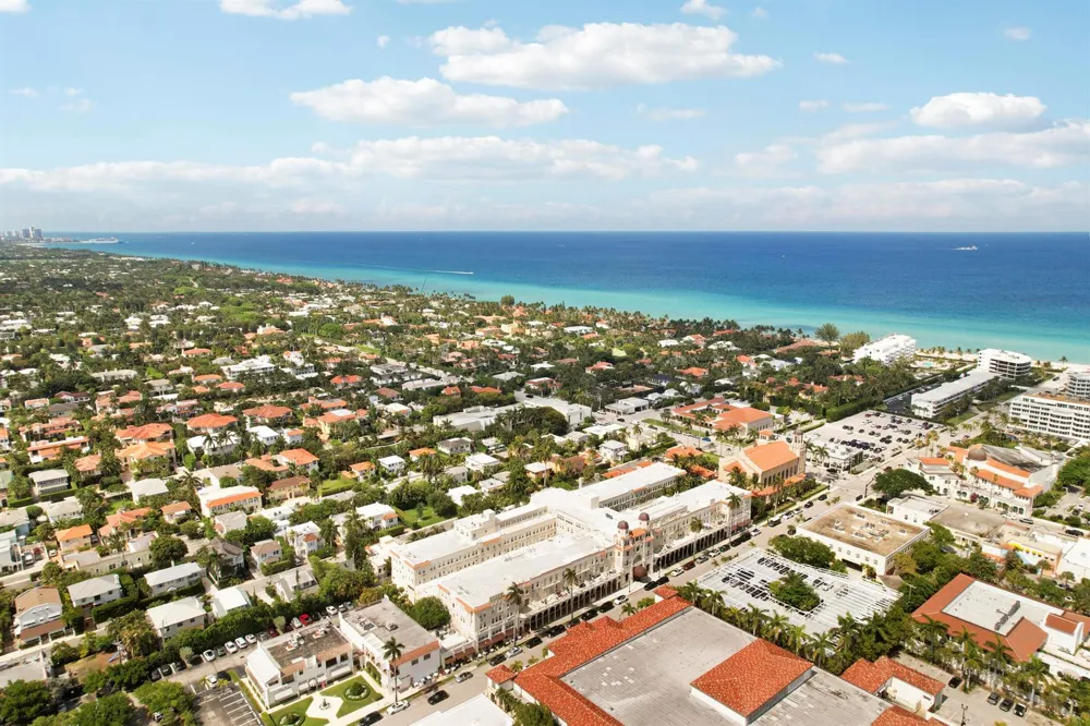 235 Sunrise Avenue #2011 Palm Beach, FL 33480