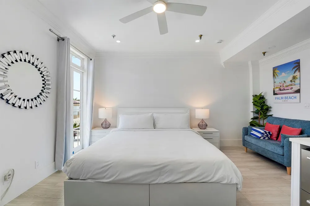 235 Sunrise Avenue #2011 Palm Beach, FL 33480
